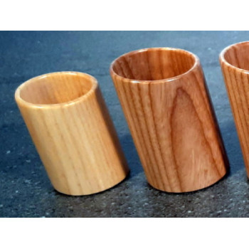 Tasse à ristretto penchée en frêne