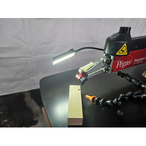 Lampe LED Magnétique Pegas